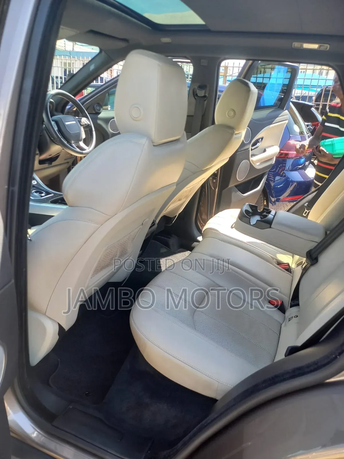Land Rover Range Rover Evoque HSE 4x4 5-Door 2017 Brown