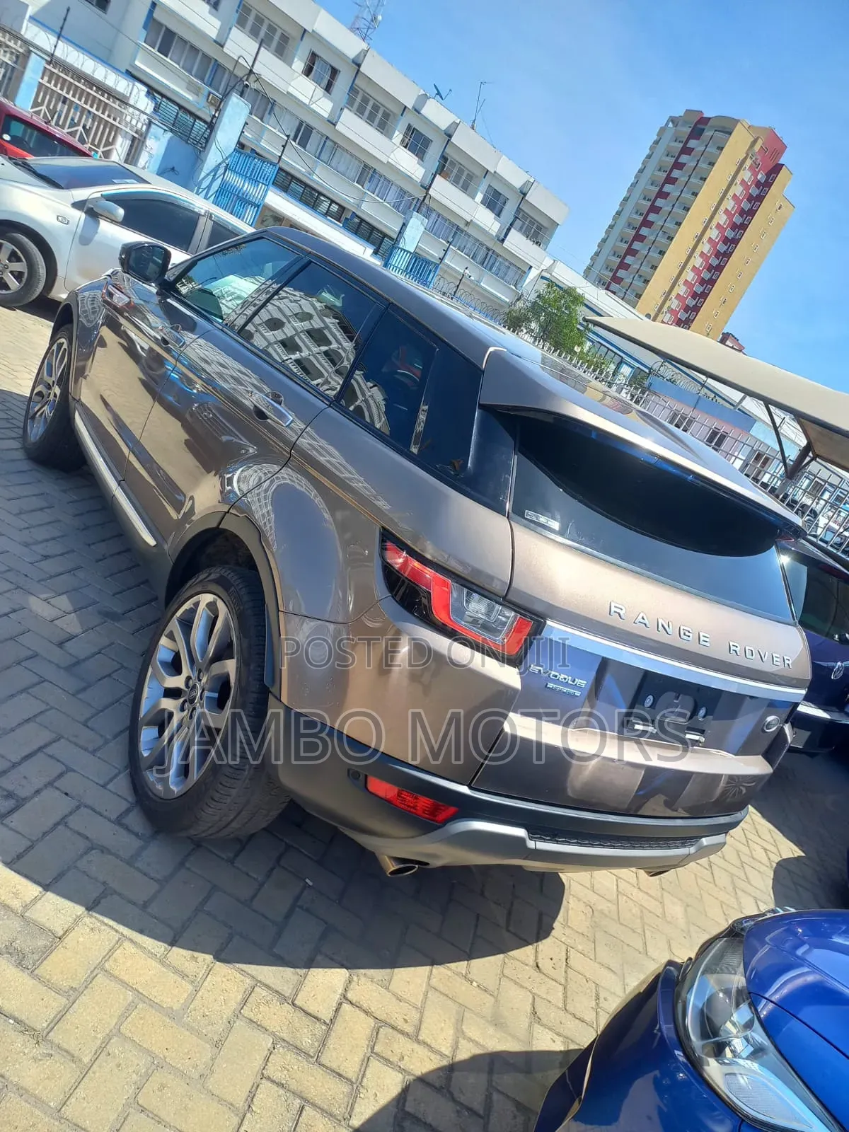 Land Rover Range Rover Evoque HSE 4x4 5-Door 2017 Brown