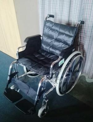 Extra Manual Wheelchair With Wireless Wheels - thumbnail 2
