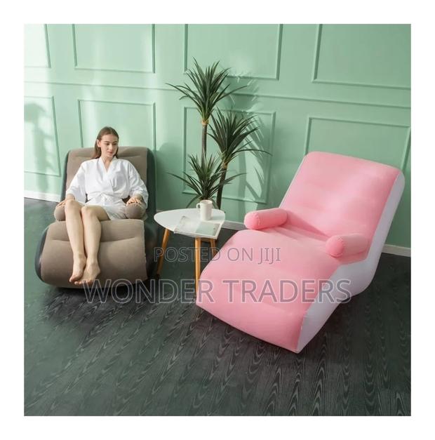 *New Design Inflatable Seat With Armrest Plus Pump - main view