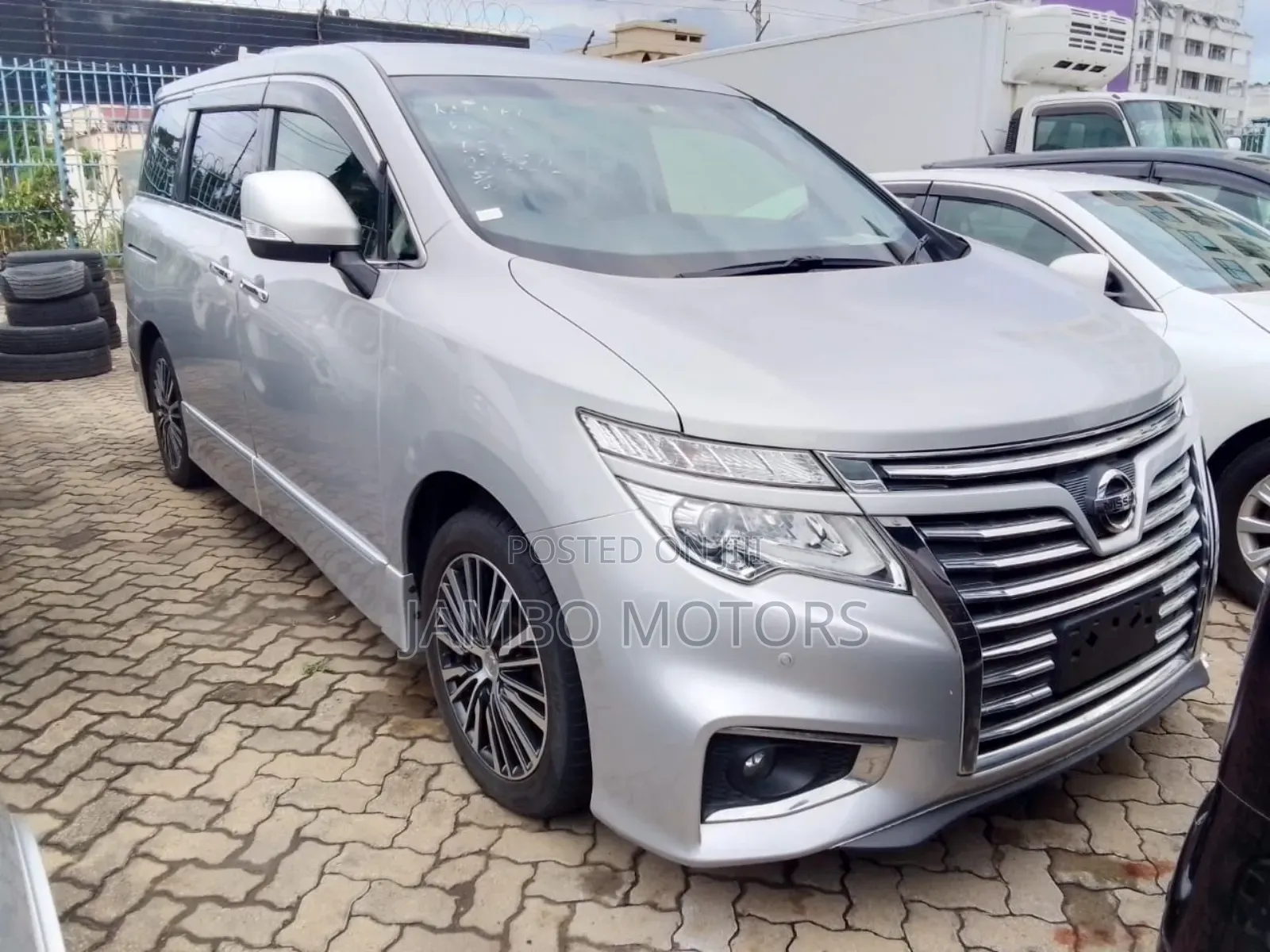 Nissan Elgrand 2016 Silver