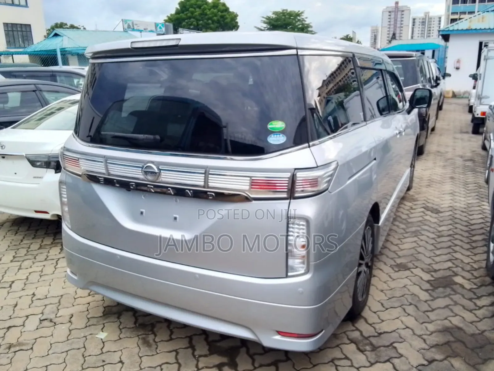 Nissan Elgrand 2016 Silver