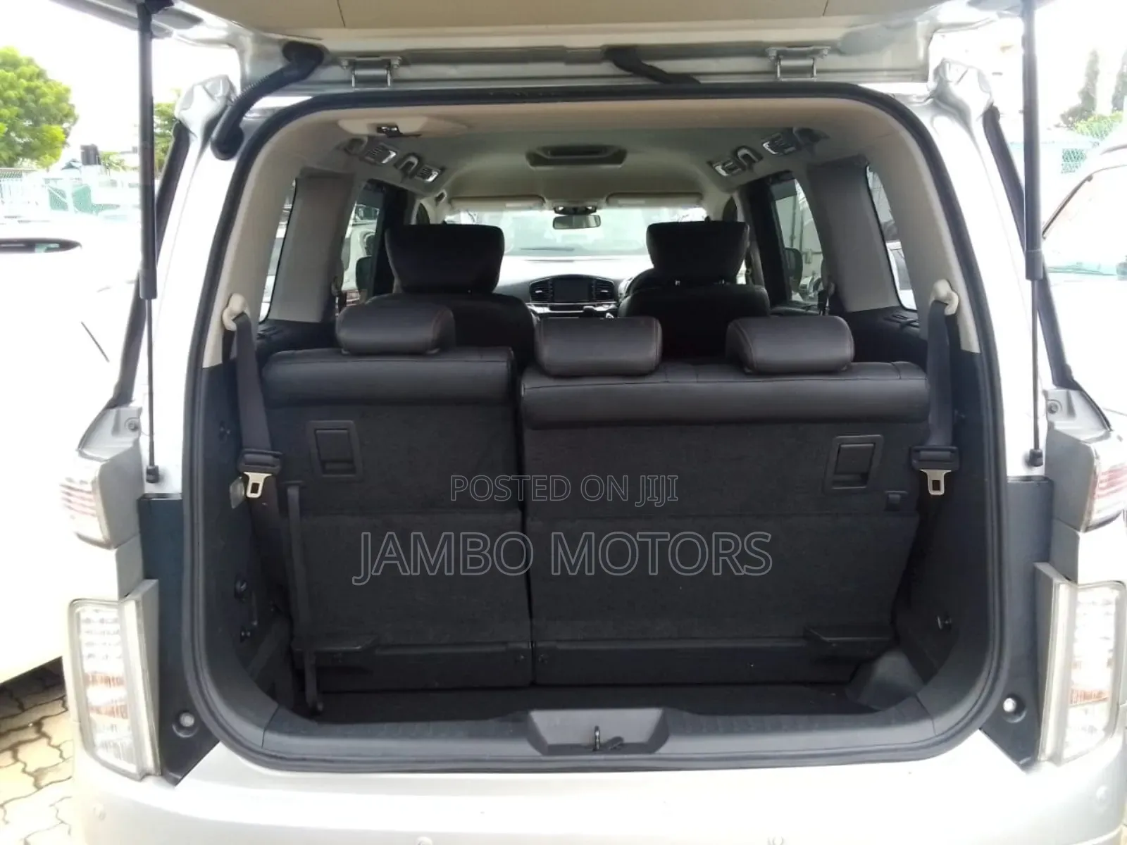 Nissan Elgrand 2016 Silver