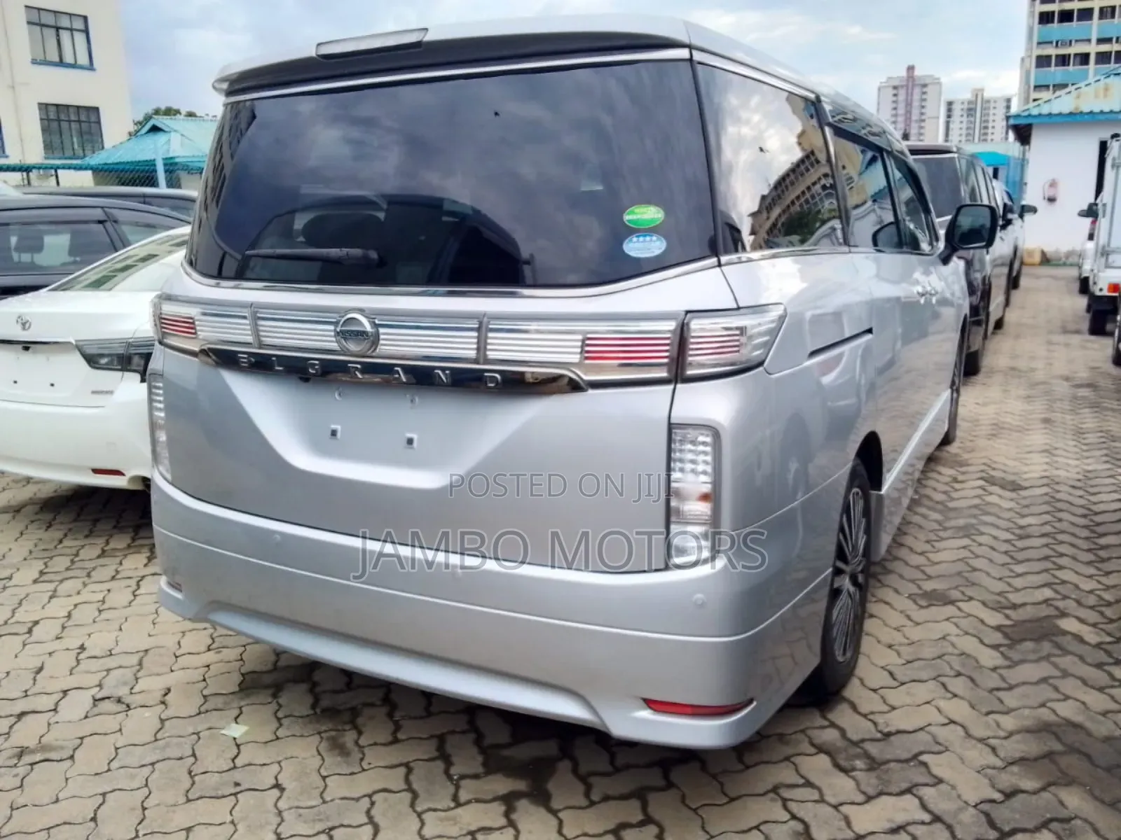 Nissan Elgrand 2016 Silver