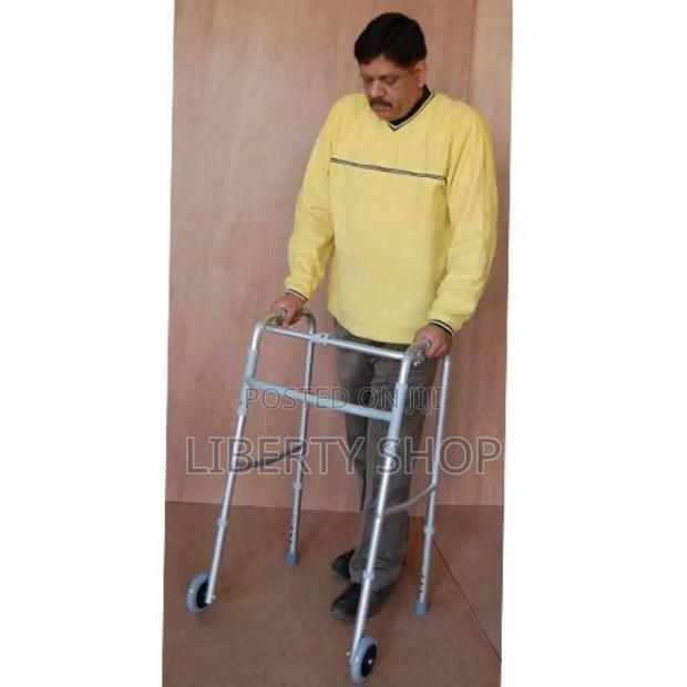 Walking Frame * Walking Frame With Wheels - thumbnail 2