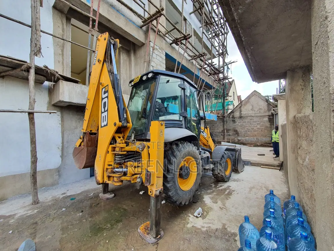 JCB 3CX Backhoe Loader- Made in England