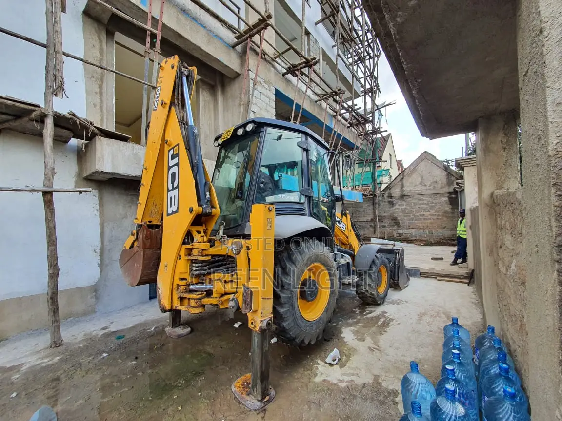 JCB 3CX Backhoe Loader- Made in England