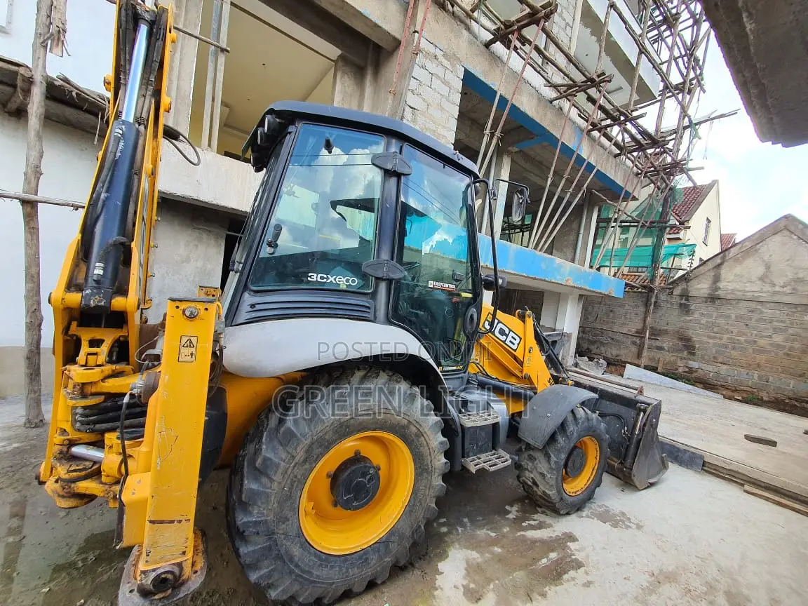 JCB 3CX Backhoe Loader- Made in England