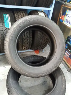 265/55r20 Bridgestone Dueler Tire