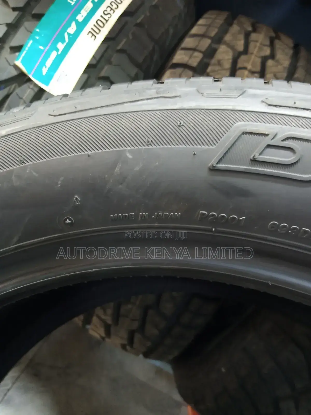 265/55r20 Bridgestone Dueler Tire