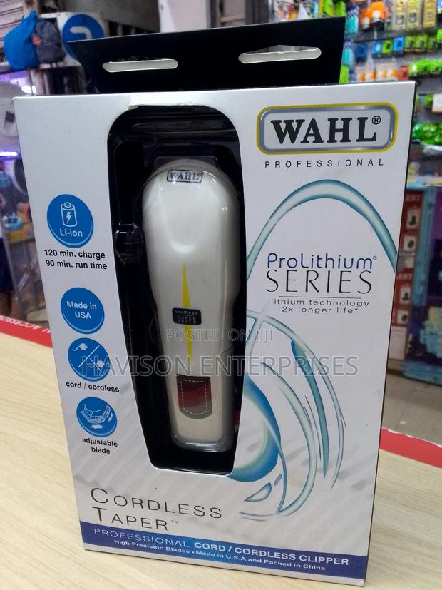 Quality Wahl Rechargeable Shaver - main view
