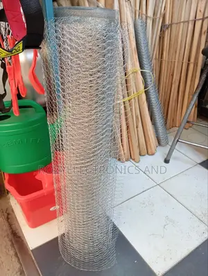 Chicken Wire Mesh for Rabbits and Poultry House