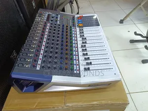 Powered Mixer 12 Chanels Pro Mixer,