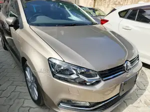Volkswagen Polo 2018 Gold