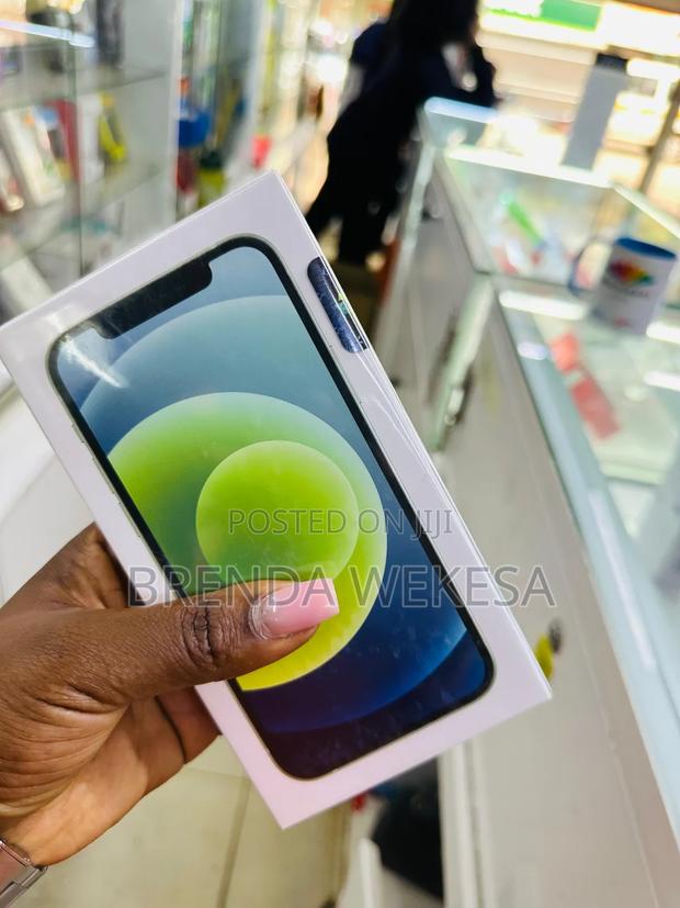 New Apple iPhone 12 128 GB Green - main view