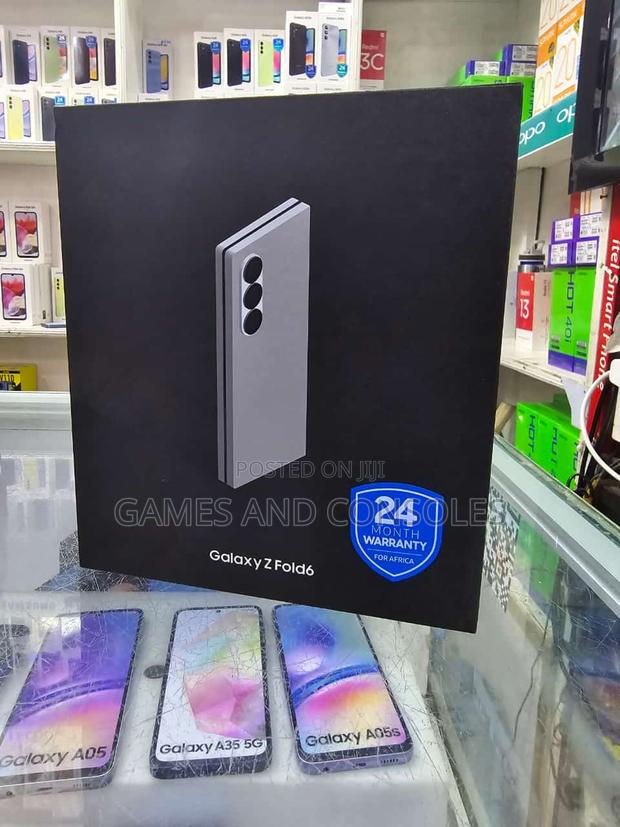 New Samsung Galaxy Z Fold6 512 GB - thumbnail 3