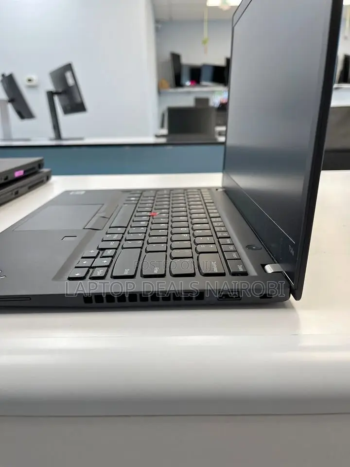 Laptop Lenovo Thinkpad T14s Gen 1 8GB Intel Core I5 SSD 256GB