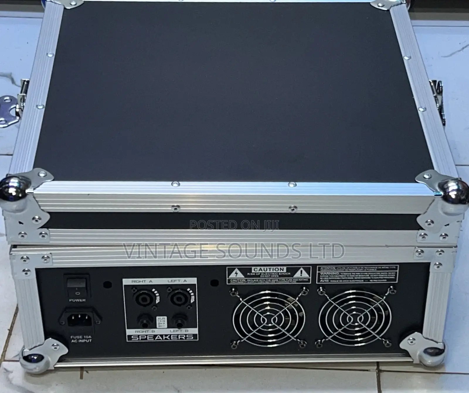 Channel 3000 Watts Vintage Powered Mixer With Flight Case