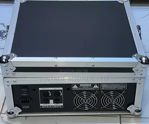 Channel 3000 Watts Vintage Powered Mixer With Flight Case