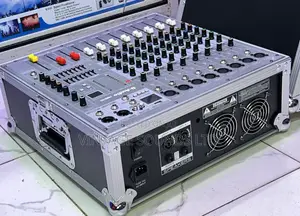 Channel 3000 Watts Vintage Powered Mixer With Flight Case