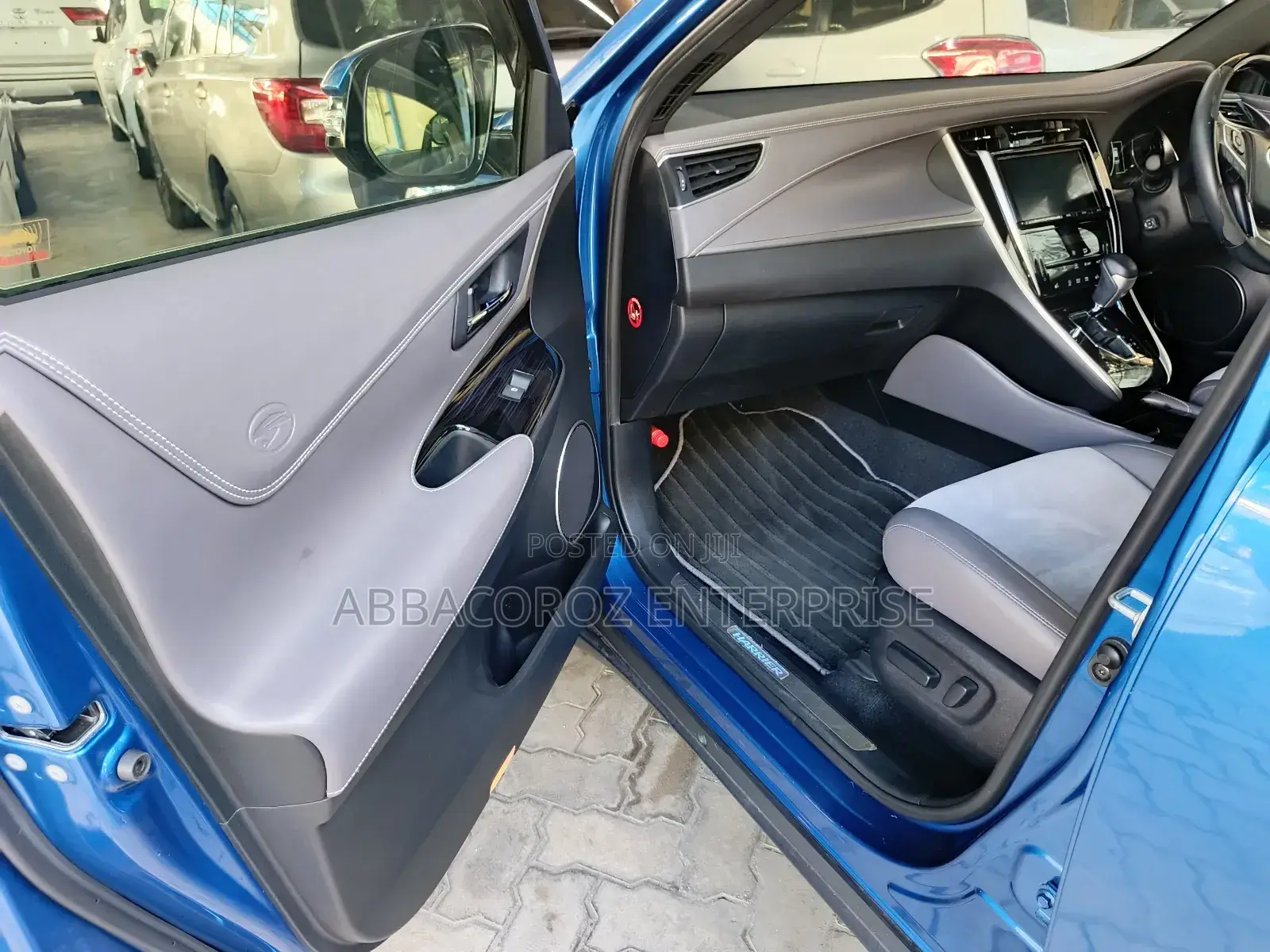 Toyota Harrier 2.0 Turbo 2017 Blue