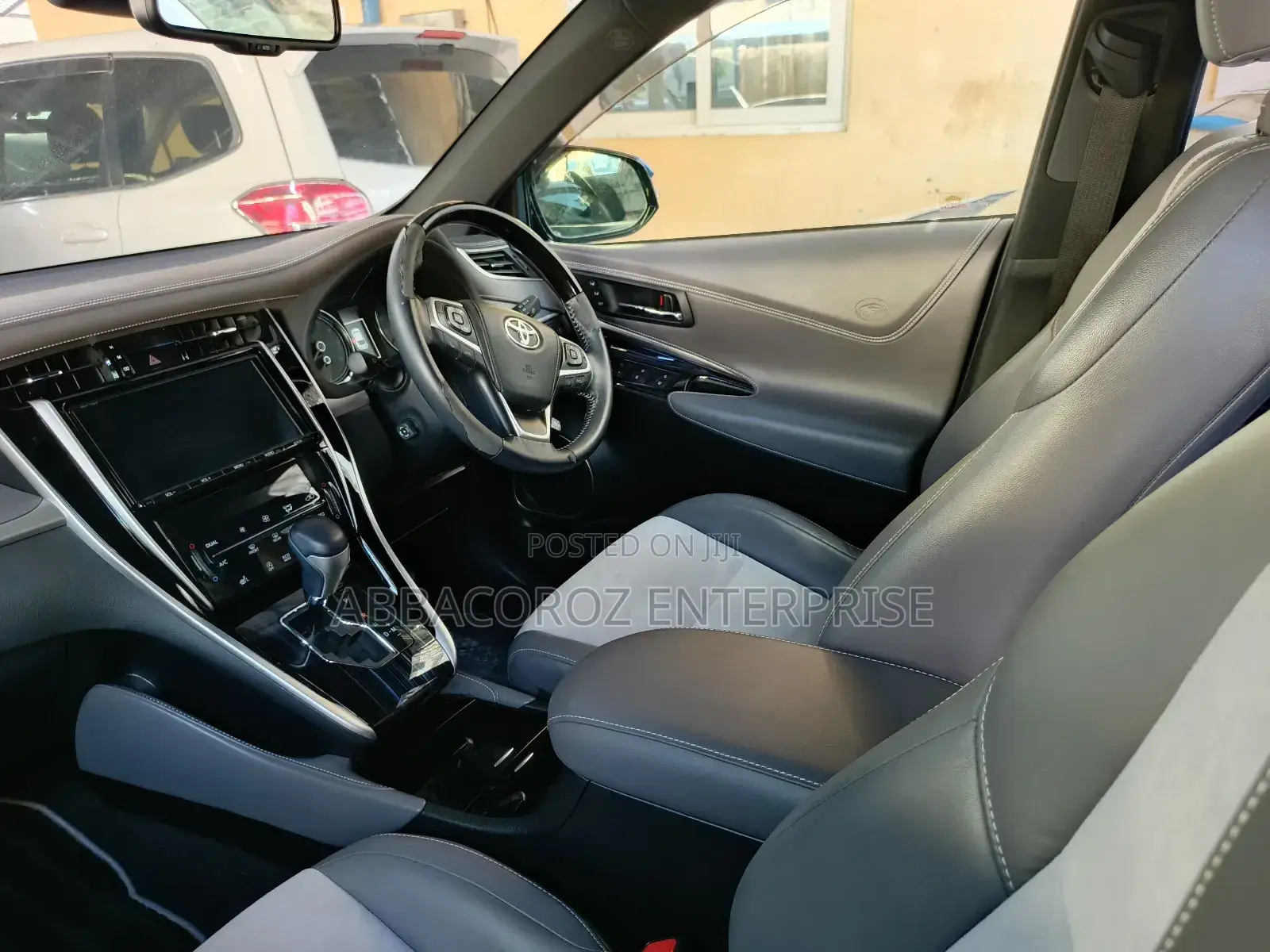 Toyota Harrier 2.0 Turbo 2017 Blue
