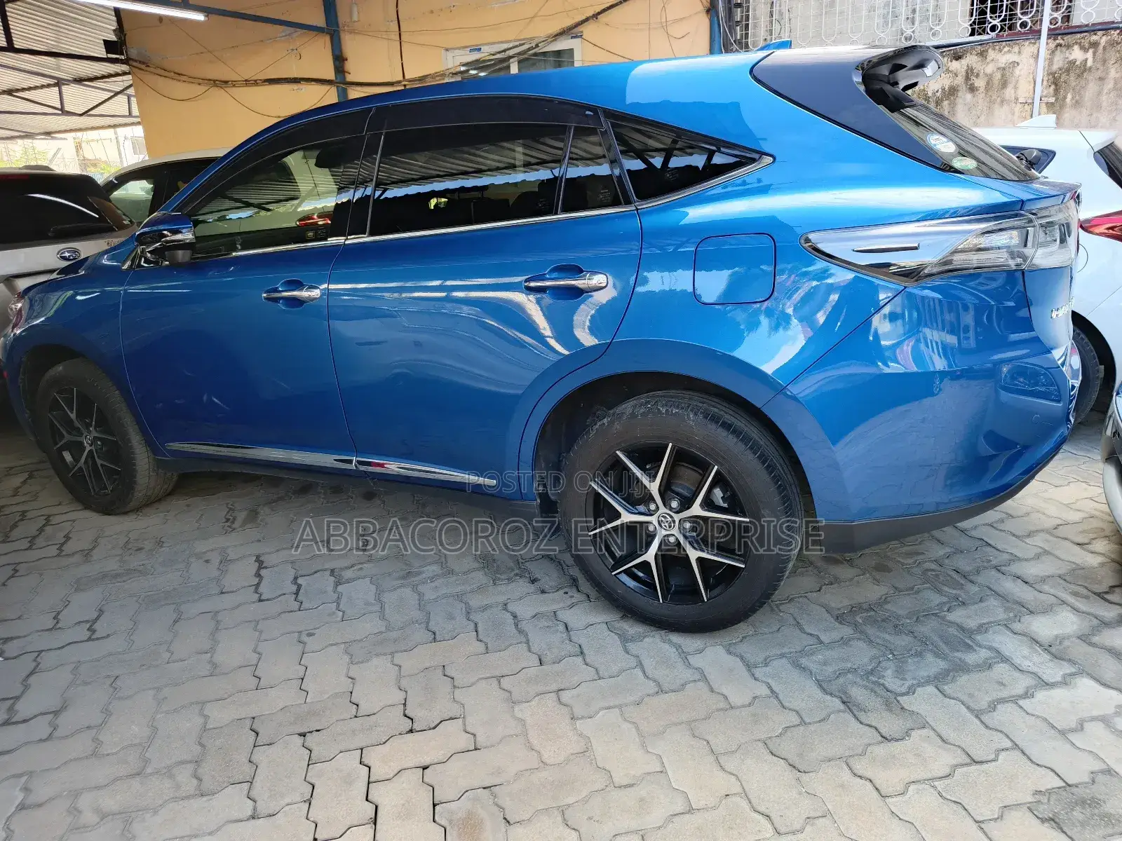 Toyota Harrier 2.0 Turbo 2017 Blue