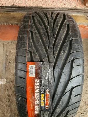 255/40 R19 Maxxis - thumbnail 2