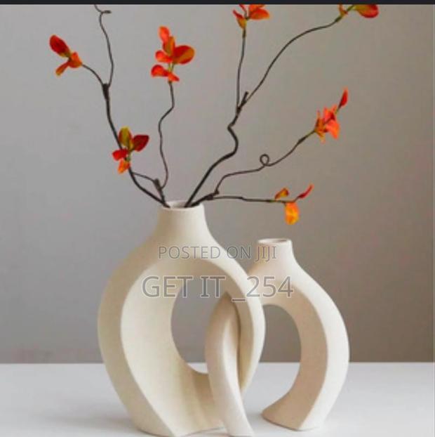 Ceramic Snuggle Interlocking Vase Home Decoration - thumbnail 3