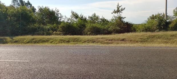 Bondo- Kambajo- Usenge Road - thumbnail 6