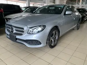 Mercedes-Benz E200 2017 Silver