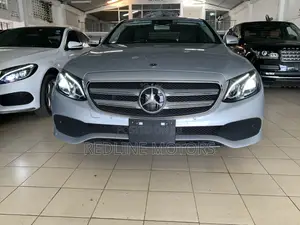 Mercedes-Benz E200 2017 Silver