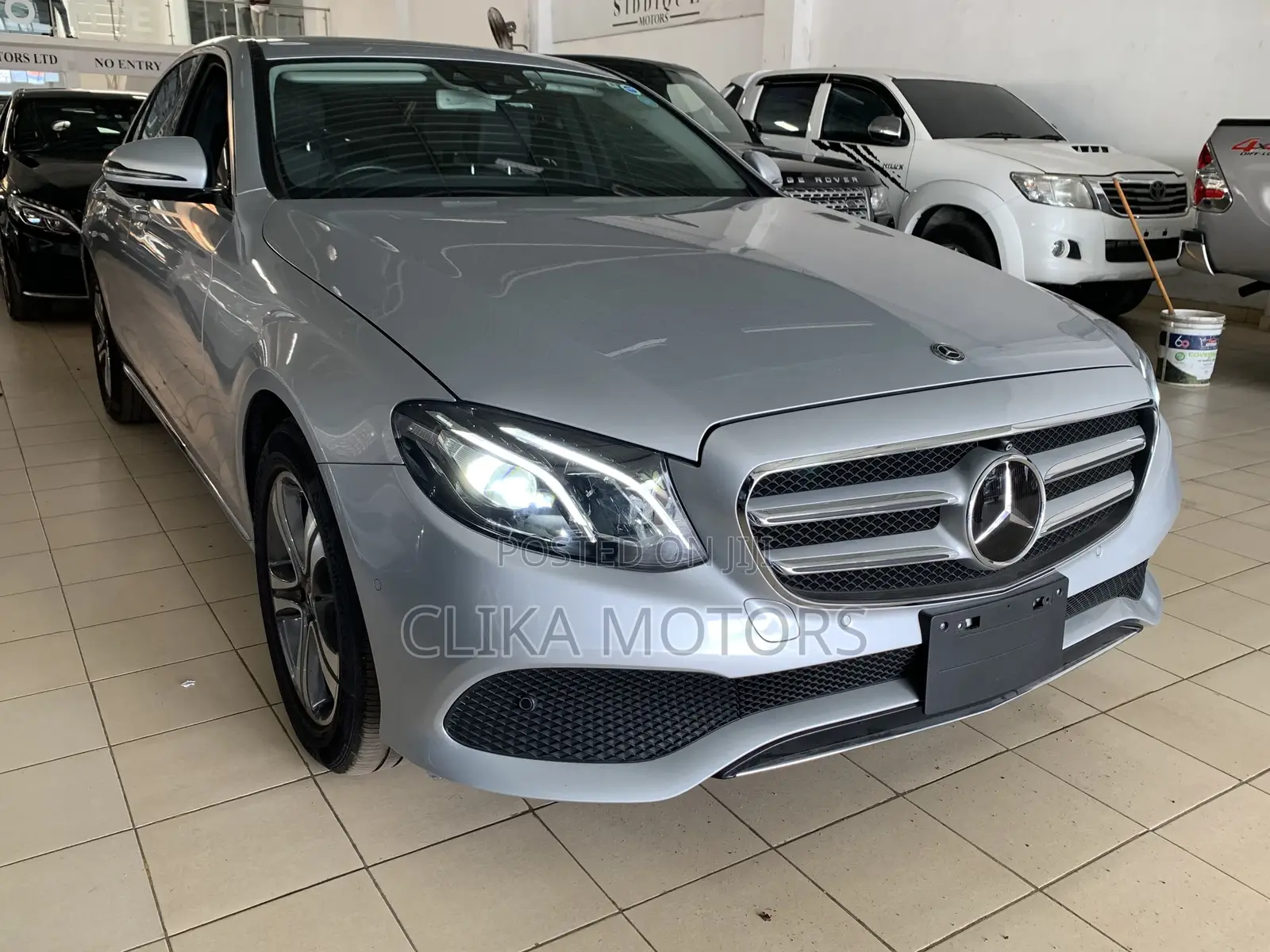 Mercedes-Benz E200 2017 Silver