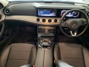 Mercedes-Benz E200 2017 Silver