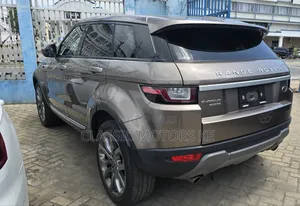 Land Rover Range Rover Evoque HSE Dynamic 4x4 5-Door 2017 Gold