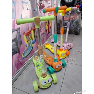 *Scooter With Foldable Handle - thumbnail 2