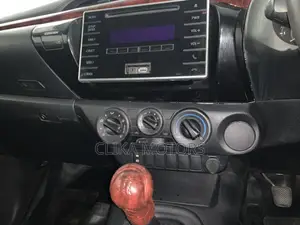 Toyota Hilux 2018 Silver