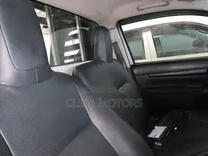 Toyota Hilux 2018 Silver