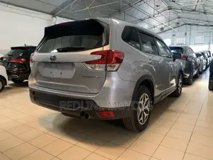 Subaru Forester 2.5i Limited AWD 2018 Silver