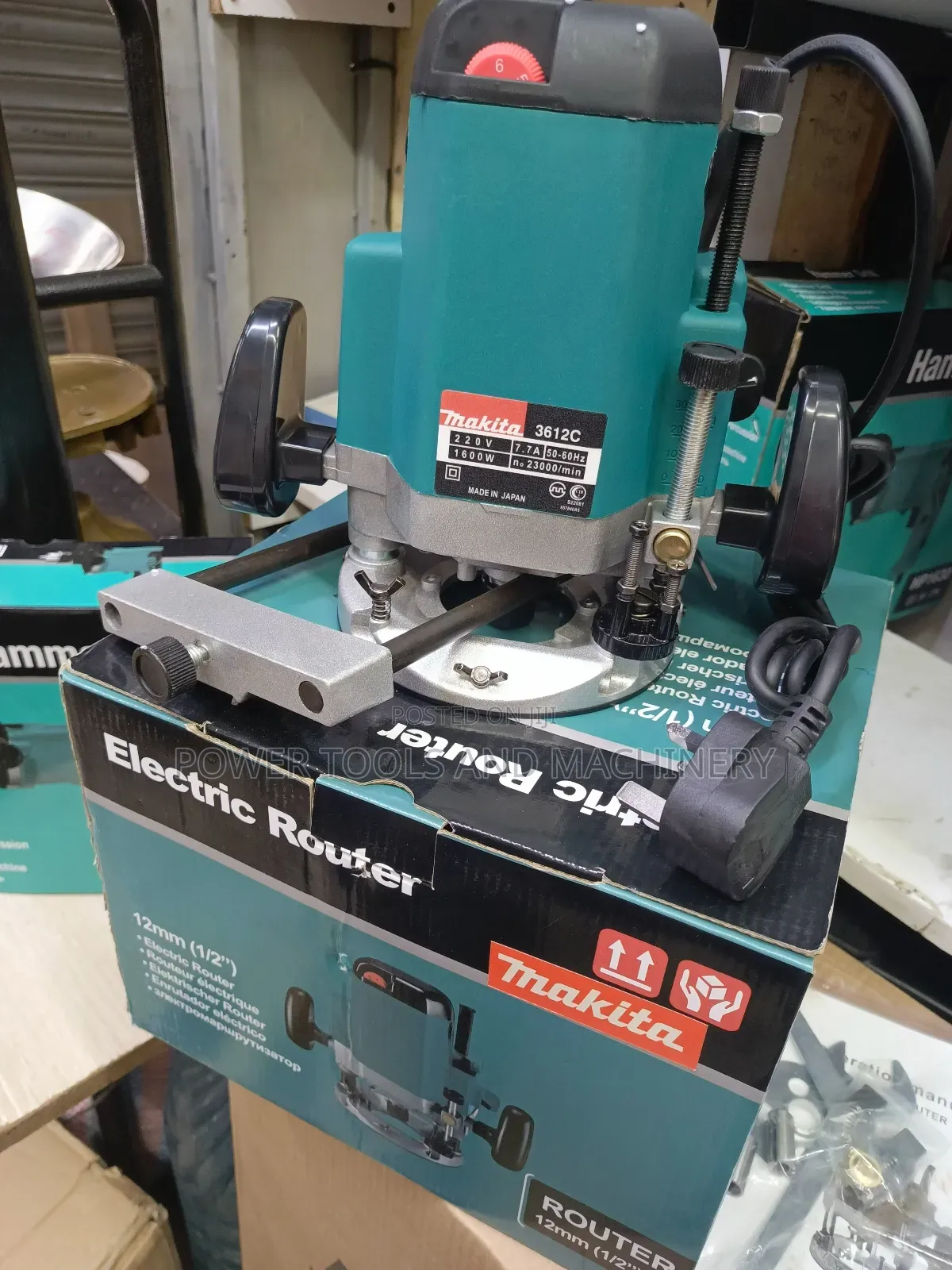 Makita 1600watts Wood Router