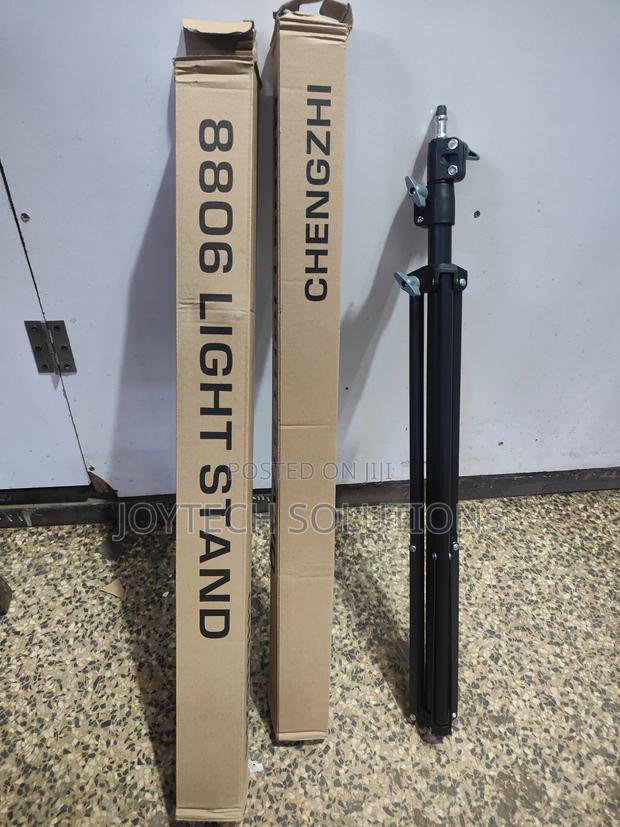 Strong Speed Light Tripod Stand.