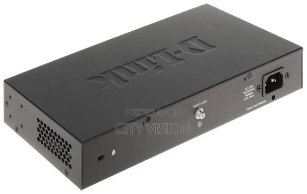 D-Link 16-Port Gigabit Unmanaged Desktop or Rackmount Switch - main view