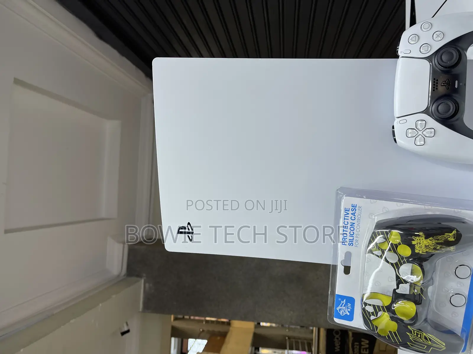 Ps5 Ex Uk 1 Pad and Free Pad Silicon Case .