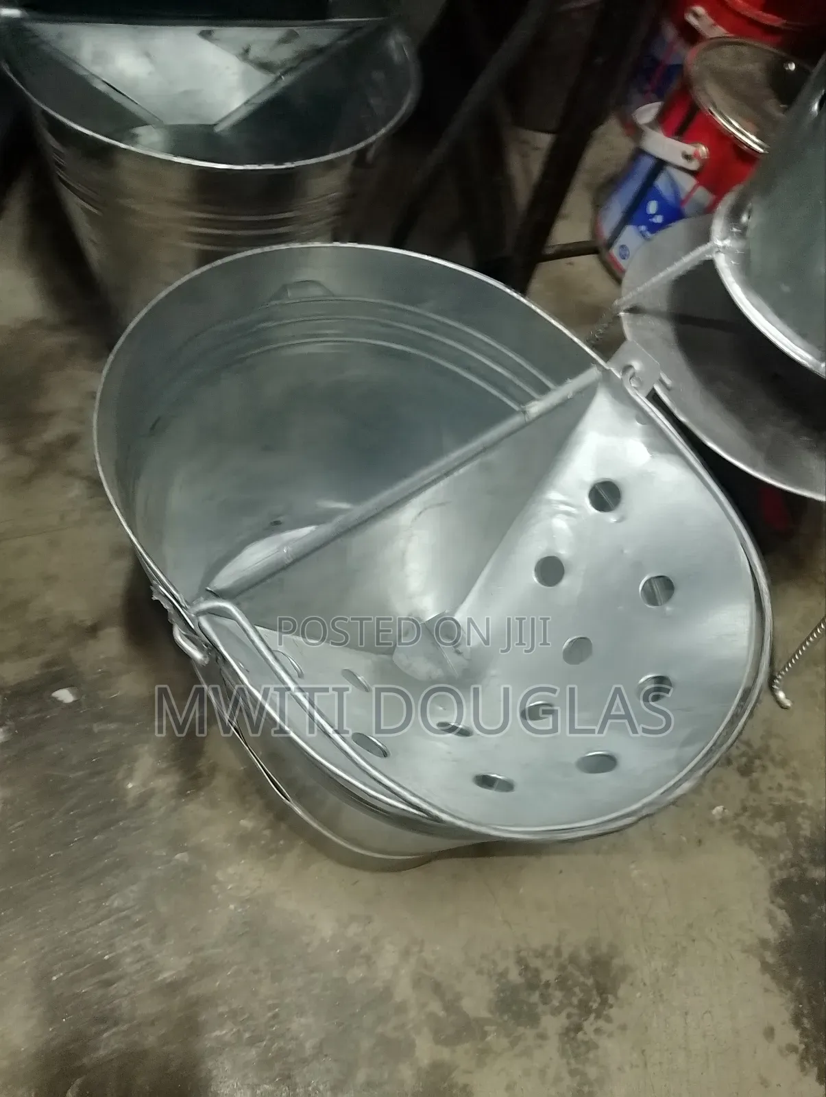 Galvanized Mob Bucket