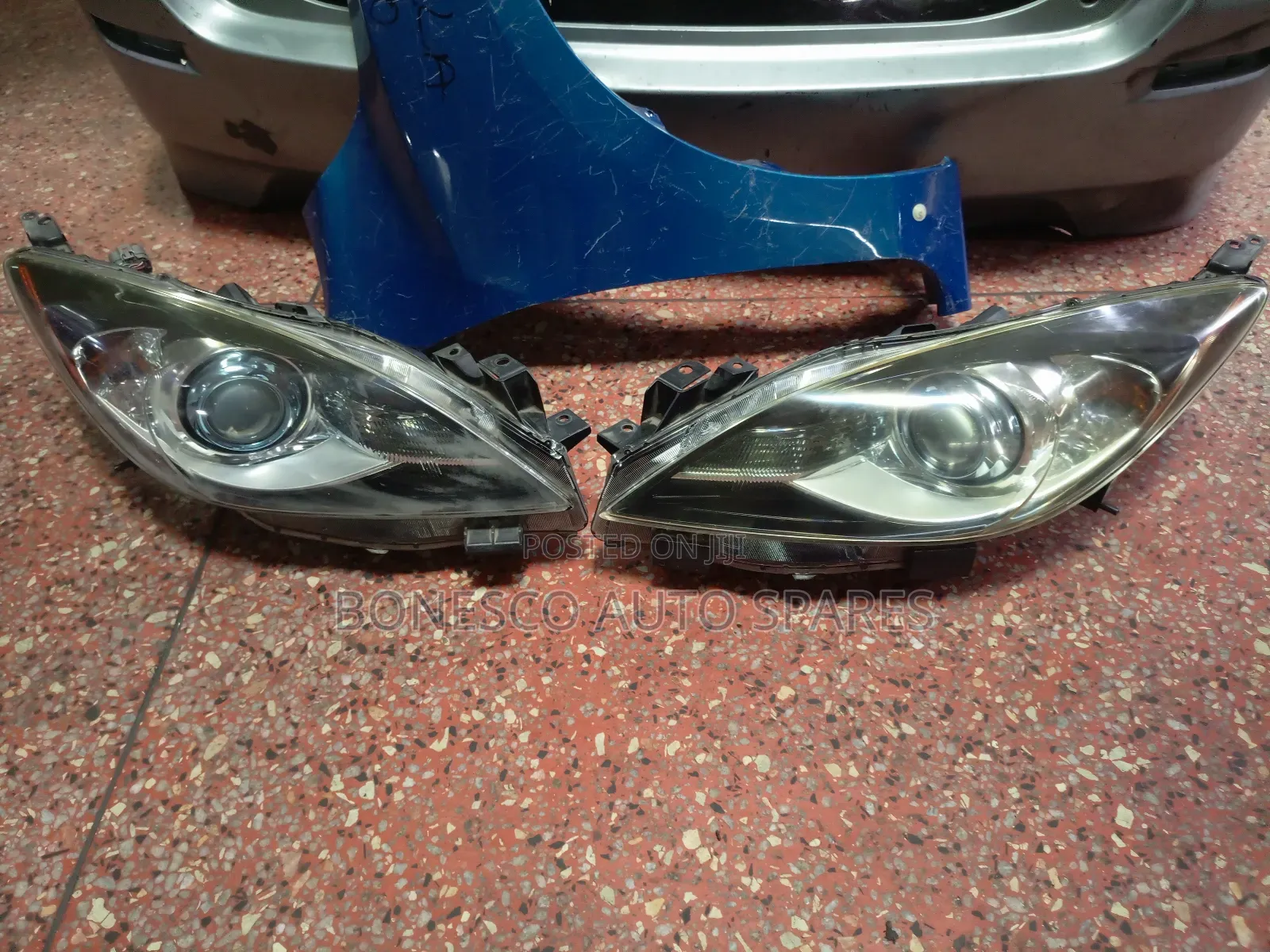 Mazda Axela (2007-2012) Xenon Headlights With AFS