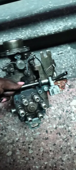TD42 Nissan Civilian Injector Pump