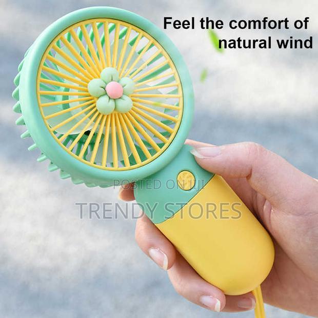 Portable Cooling Mini Fan - thumbnail 3