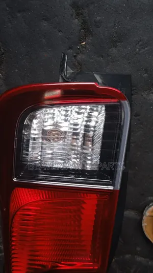 Noah 2015-2018 Taillights