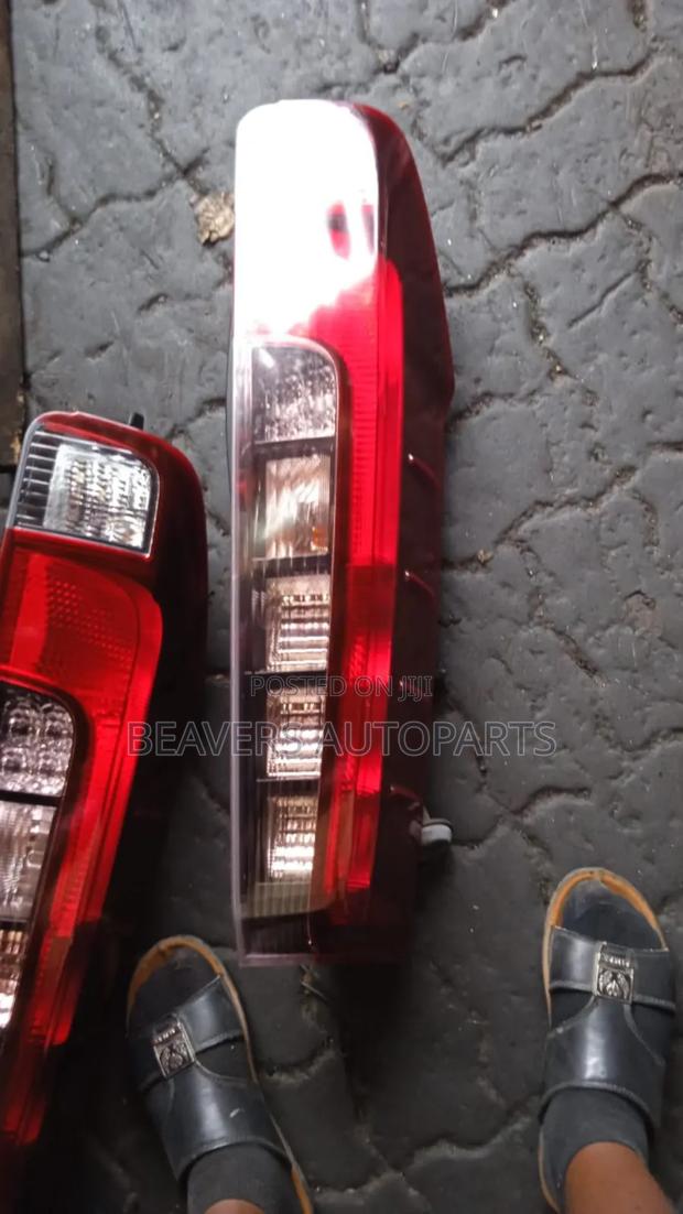 Noah 2015-2018 Taillights