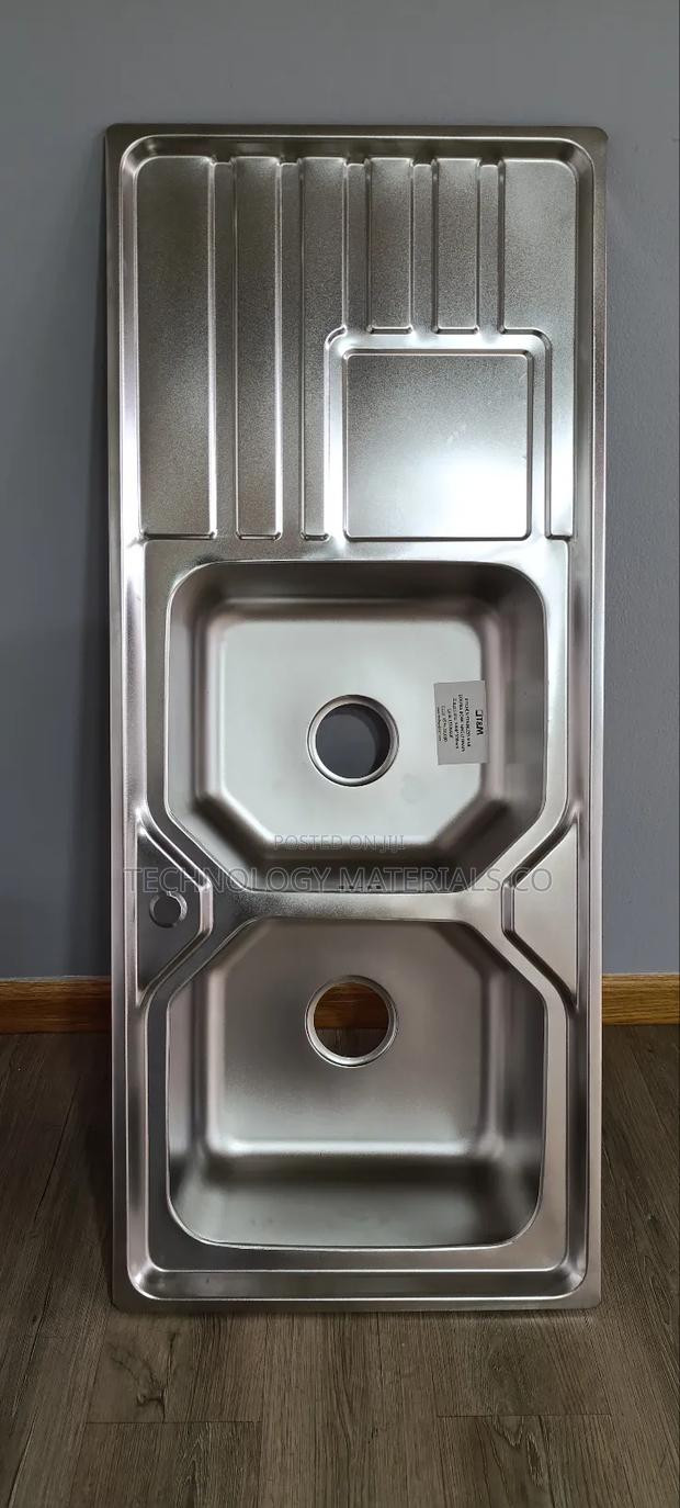 Stainless Steel Double Bowl Single Drain Kitchen Sink.